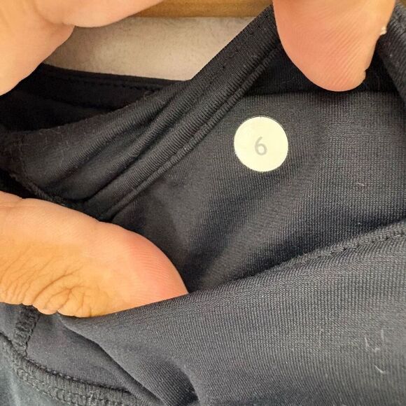 Lululemon Black Ruffle Back Run Speed Athletic Tennis Skort Size 6 - Picture 9 of 10